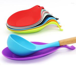 Tovagliette 1 pz Cucchiaio isolante in silicone per uso alimentare Tappetino resistente al calore Tovaglietta Vassoio Pad Bicchiere per bevande Vendita Utensili da cucina