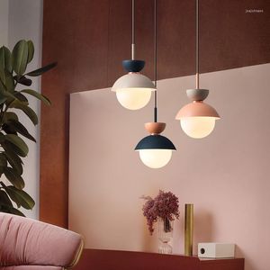 Подвесные лампы современные минималистские творческие цвета