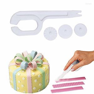 Baking Moulds Straight / Bending Wheel Roller Cookie Cutters Flower Border Cake Decoration Mold DIY Dough Cutting Pastry Tools Supplies