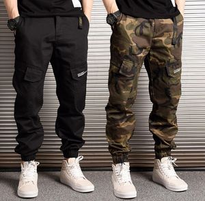 Fashion Streetwear Men Jeans solto Fit Casual Camoflage Cargo Pants Harém Troushers Big Pocket Hip Hop Calças Men5613740