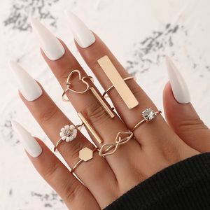 INS Trendy Flowers Joint Ring Sets for Women Hollow Heart Clear Crystal Stone Opeing Ring Jewelry Anillo 7pcs/sets