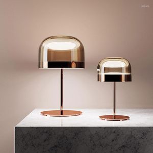 Lampy stołowe Nordic Nowoczesna dioda LED do salonu sypialnia Lampa z łóżka Rose Gold Sivler Lamparas de Mesa Para El Dormititoio