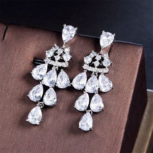 Luxuriöse lange hängende Charm-Brautohrringe mit weißem Diamant für Hochzeitskleid-Accessoire, Designer-Ohrring für Frau, AAA-Kubikzirkonia, Damen-Verlobungsschmuck