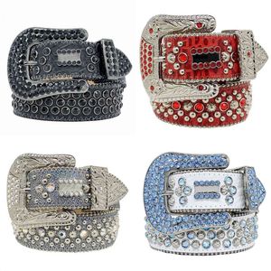 Cintos para mulheres designers clássicos Men Belt Black Branco Vermelho Glitter Glitter Cinture Luxo Dia dos Namorados Dia Galpeia Casal Retro brilhante Cinturão de strass