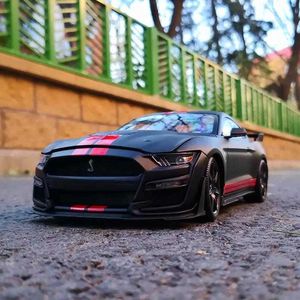 Электрический/RC автомобиль Электрический/RC автомобиль Maisto 1 18 2020 Ford Mustang Shelby GT500 Литая под давлением модель гоночного автомобиля Имитация модели автомобиля из сплава B543 T221214 240314