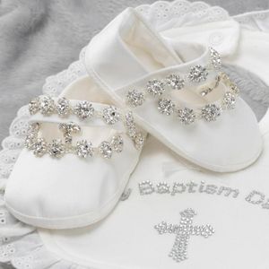 First Walkers Dollbling Pure Bianco Bianco Bambino Battesimo Battesimo OBBIETTIVO ABULUZIONE Occasione Rinestone Bling Crystal Hook and Loop Infant Born Shoes