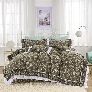 Zestawy pościeli Końcowa księżniczka Ruffles Floral Hafloidery Scirt Zestaw Bawełniany ropa de caMa poduszka szamowa kołdra okładka zapalona