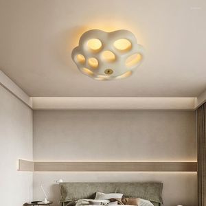 Plafoniere Modern White Flower Soggiorno Camera da letto LED Lampada da personalità semplice nordica