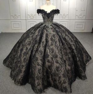 2023 schwarze Spitze Quinceanera Kleider Tüll von den Schulterrüschen Sweep Zug süße 16 Geburtstagsfeier Abschlussball Formaler Abend Wege Vestidos 403 403