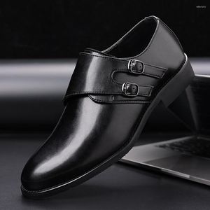 Vestido sapatos de couro masculino de luxo de luxo casual brogue winter wedding moda tend para homens preto oxfords 38-48