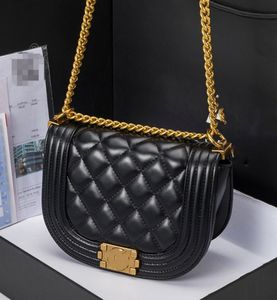 Hot Luxurys Designer handbagBags Classical Crossbody bag Womens Banquet Shopping Wedding Leisure Business Package