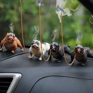 Interiördekorationer 14 cm Hot harts Bully Pitbull Dog Car Interior Decoration Dashboard Prydnad Fashion Funny Cute Home Decoration Auto Accessories T221215