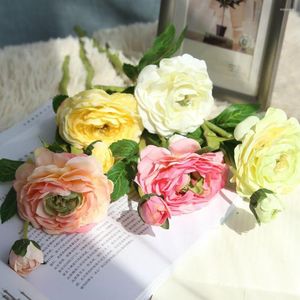 Decorative Flowers Artificial Flower Tea Rose Wedding Ceremony Decoration Hand-holding Fake Leaf Home Party