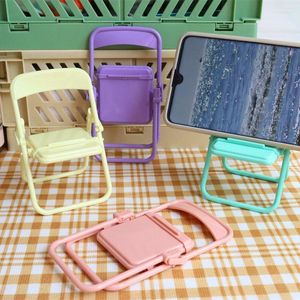 Ganci Ins Forma di sedia Supporto per telefono Scaffale da tavolo decorativo pieghevole per desktop mobile per cellulari