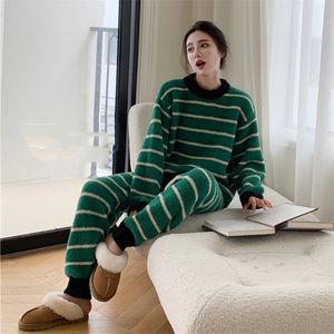 Home Apparel Continuous Thermal Energy Pajamas For Women In Autumn And Winter Sweet Love Thickened Warm Coral Velvet Half Household Clothes Factory Direct Sales