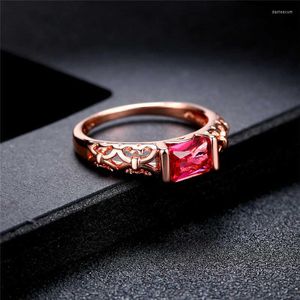 Bröllopsringar Fashion Princess Cut White Red Color for Women Ring Engagement Jewelry