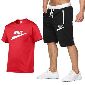 Summer Men's iki parçalı eşofman, kumaş gündelik tişört ve şort seti erkek spor takım elbise moda kısa kollu pist logo baskısı