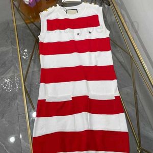 カジュアルドレスデザイナー女性クラシックニットドレスファッションレターパターン夏半袖高品質婦人服 OSSE