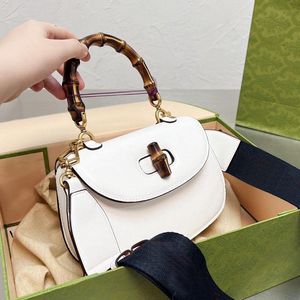 7A Qualitäts-Designer-Tasche Diana Bambus-Geldbörse Echte Tragetaschen aus Leder Schultertaschen Bambus-Twist-Lock-Geldbörsen Goldfarbenes Metall Abnehmbarer Riemen Umhängetaschen mit Klappe Umhängetaschen Clutch