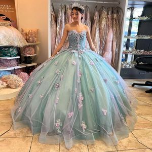 Nya prinsessor bollklänningar quinceanera klänningar 3d blommor stropplösa pärlor söta 16 klänning födelsedag prom klänning vestido de 15 anos