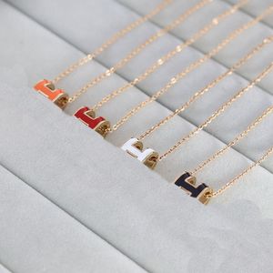 Designer halsband lyxiga smycken f￶r m￤n s￶ta initiala halsband h￤ngen f￶r kvinnor trendiga modekedjor halsband pl￤terade guld vintage designers halsband f￶r kvinna