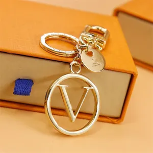 Designers Classic Alloy Stylish Key Buckle Portable Car Keychain With Letters Alloy Fashionable Handmade Key Chains For Womens Mens