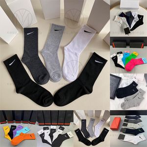 Fashion Socks Brand Mens Cotton Sock Classic black white Women Men Breathable Cottons mixing Football basketball Sports Ankle sock Winter for Male Sockes