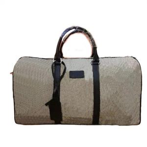 Bag de voyage Lady Man Super Capacité Incliné Sac à main Duffle Duffel Sacs Designer Luxury Sacs Femme Femmes Luggage 2671