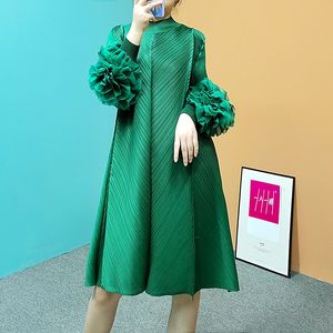 Plus Size Dresses 2022 New High end Temperament Mom's Slim Elastic Large Stand Collar Knee Length Heavy Industry Miyake Pleated Dress