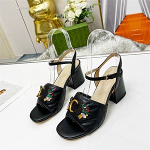 Lyxdesigner G Sandaler Fashion Ggity Flat Slides Sandal Woman Heel Shoes Flip-Flops Slippers L￤der Sandal Women SDGSD