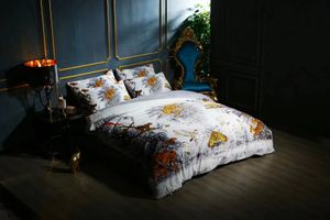 Luxury 5pcs Leopard Print Queen King Designer Winter Worm Set di biancheria da letto Tessuti in stile europeo Copripiumino Federe Lenzuolo Copripiumino Copripiumino set