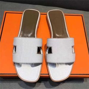 Designer chinelos sandálias de couro de verão chinelos de chinelos de chinelos de crocodilo slides de pele de ladra de lúciado de luxo de festas de luxo de festas de casamento tamanho 35-42