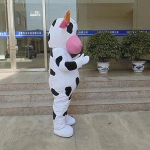 Nuovo costume adulto della mascotte delle mucche da latte della mucca da latte vestito da Natale di Halloween completo di puntelli del corpo