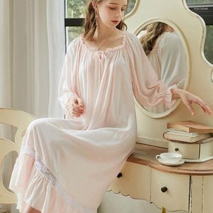 Indumenti da notte da donna Autunno Rosa Ragazze Dolce Camicie da notte vintage Camicia da notte a maniche lunghe INS Moda Ruffles Lolita Donna Plus