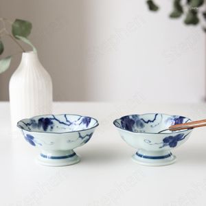 ボウルズ日本の青と白の高音の花の形を汚したアンダーグレーズセラミックサラダボウルコーヒーテーブルデスクトップフルーツトレイ
