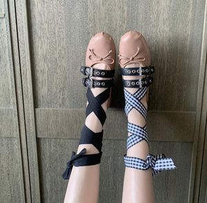 Miui Retro Cross Ballet Strap Shoe Round Heame Flat Heighthewhid's Double Buckle Two Ankle Cross Strap