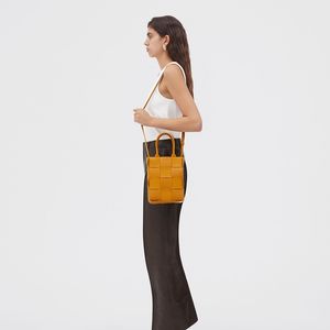 Designer Mini Tote Handbags Women Shoulder Bags Crossbody Leather Fashion Woven Elements Top Luxury New 2022