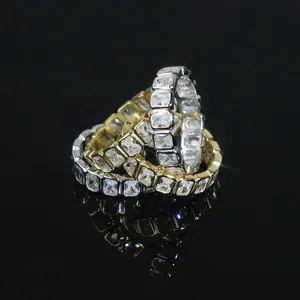 Delikat 925 Sterling Silver Ring Baguette Cubic Zirconia CZ Charm Fashion Wedding Engagement Ring Smycken för kvinnor