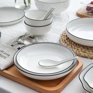 Тарелки белые с черным краем обеденный зал керамический кухонный поднос