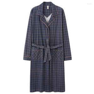 Mäns sömnkläder Autumn Winter Bathrobe Men Cotton Sleep Top Kimono Robes For Man Plaid M-4XL Long Bath Robe Brud Dressing Gown