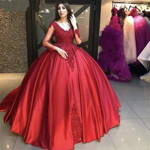 Röda quinceanera klänningar ren långärmad applikationer pärlor bollklänning kväll prom klänning formell plus size vestidos 15 de anos