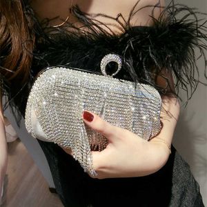 Сумки сцепления кошелек алмаз инкрустанный ужин мини -кисточка для знаменитости Банкетный платье 221219