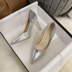 Scarpe eleganti tacco 9 cm per donna 2022 scarpe a punta semplici tacchi a spillo alti donna argento bianco pompe