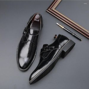 Vestido sapatos casuais homens vintage fivela de couro britânico mocassins formais cunha grande tamanho de casamento preto oxfords apontou dedo do pé