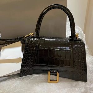 2022 Fashion Women Handbag Luxury Designer Väskor Vit Svart läder broderi Multikolor Enkel axel stor kapacitet hinkväska crossbody purses handbags741