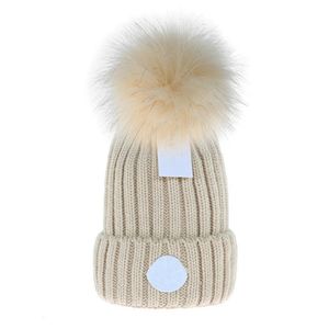 Beanie Cap Mens Designer Eimer Hüte Neue Mode Frauen Damen warme Winter Mütze große Kunstpelz Pom Poms Bobble Hut Outdoor M-2