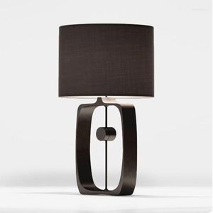 مصابيح طاولة أوروبا Nordic LED Glass Iron Lampara de Mesa Lamp Desk Room