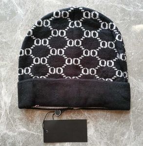 2023 Classic Designer Winter Beanie Uomini e donne Fashion Design Berretti lavorati a maglia Autunno Cappello di lana Lettera Jacquard Berretto con teschio caldo unisex Due tipi di 10 colori sono opzionali