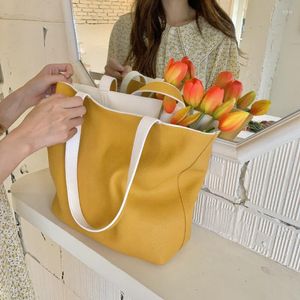 Sacchetti da sera di grande capacità Donne quotidiane tote bag morbide in pelle da donna grande spalla grande moda giallo a doppia faccia da donna borse