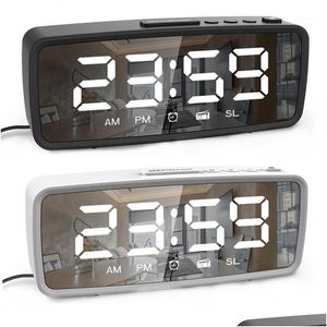 Andra klocktillbehör FM Radio LED Digital Alarm Clock SN 3 Ljusstyrka Inställningar 12/24 timmar USB Make Up Mirror Electronic Drop D DHWMZ